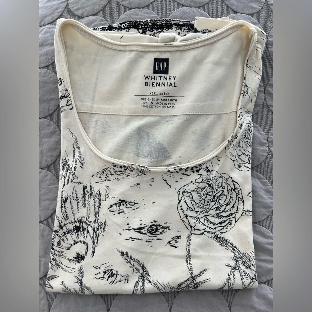 GAP Biennial Kiki Smith Women's Cream Graphic Scoop Neck Top - Picture 3 of 4